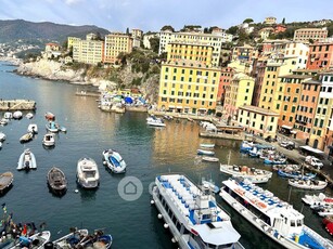 Appartamento in Affitto in Via al Porto a Camogli