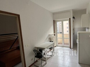 Appartamento in Affitto in Via Antonio Bazzini 24 a Milano