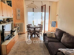 Appartamento in Affitto in Via Bellinzona 16 a Monza