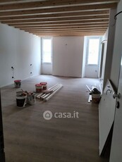 Appartamento in Affitto in Via Elia Capriolo a Brescia
