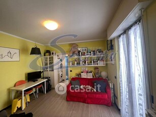 Appartamento in Affitto in Via Fratelli Recchi 5 a Como