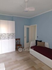 Appartamento in Affitto in Via Neera 25 /3 a Milano