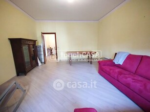 Appartamento in Affitto in Via Raffaello Sanzio a Aversa