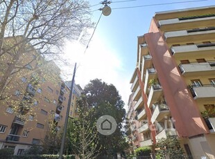 Appartamento in Affitto in Via Roberto Sarfatti 26 /6 a Milano