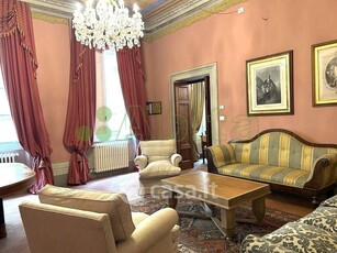 Appartamento in Affitto in Via Roma a Lucca
