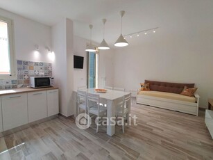 Appartamento in Affitto in Via San Martino a Follonica