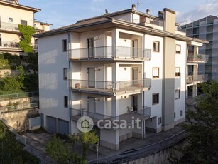 Appartamento in Affitto in Via Sulmona a L'Aquila