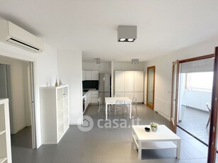 Appartamento in Affitto in Viale Cavour a Riccione
