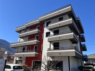 Appartamento in vendita a Sondrio Semicentrale Ospedale Toti Fiume