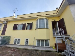 Appartamento in Via Canneti Di Castelluccia, 15 A, Marino (RM)