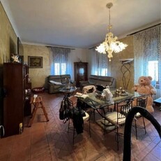 Appartamento in Via Confienza - Vercelli