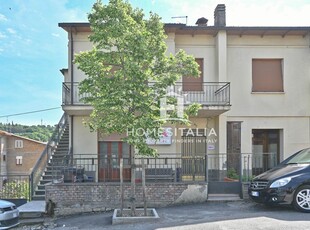 Appartamento indipendente in vendita a Baschi Terni