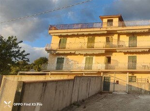 Bilocale in Via Pennino in zona Marina di Ascea a Ascea