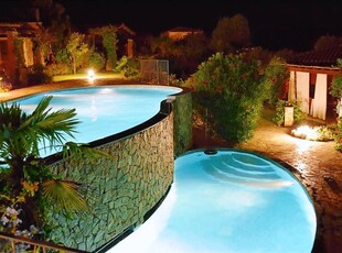 Casa a Domus De Maria con giardino e piscina