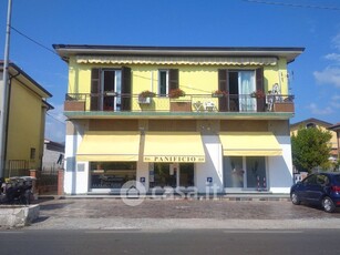 Casa Bi/Trifamiliare in Affitto in a Castelnuovo Magra