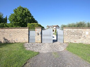 Casa in vendita in Soriano nel Cimino, Italia