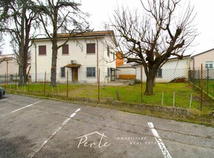 Casa indipendente in Vendita a Borgo Mantovano Pieve di Coriano - Centro