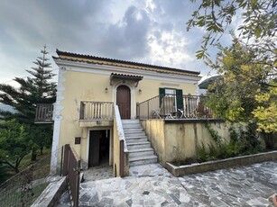 Casa Indipendente in Via Massa Piano Dell'orco, Maratea (PZ)