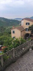 Casa Semi indipendente in Vendita ad Vezzano Ligure - 150000 Euro