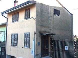 Casa semi indipendente in zona Picarelli a Avellino