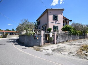 Casa singola in Via Paterno 4 a Sarzana
