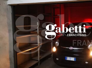 Garage di 18 mq in vendita - Trani