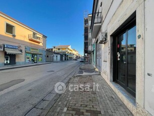 Negozio/Locale commerciale in Affitto in Corso Aldo Moro 393 a Santa Maria Capua Vetere