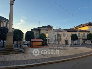 Negozio/Locale commerciale in Affitto in Piazza Roma a Giussano