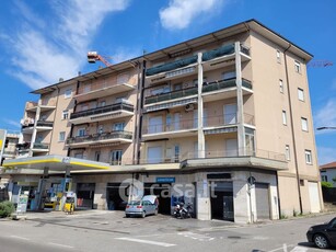 Negozio/Locale commerciale in Affitto in Via Guglielmo Marconi 35 a Alzano Lombardo