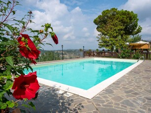 Piacevole appartamento con piscina e terrazza + vista panoramica