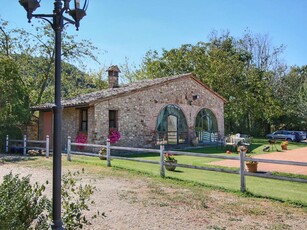 Piacevole casa a Todi con sauna, barbecue e piscina