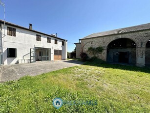 Rustico casale in vendita a Casalserugo Padova