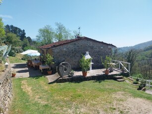 Vendita Casa Indipendente in Borgo a Mozzano