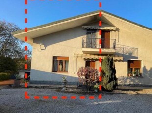 Villa bifamiliare in vendita a Carate Brianza Monza Brianza