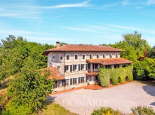 Villa ecosostenibile di lusso con maneggio e scuderie in vendita a Pordenone