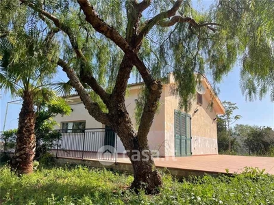 Villa in Affitto in Contrada Cavallarello a Casteldaccia