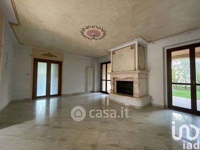 Villa in Affitto in Via Antonio Pizzuto a Arezzo