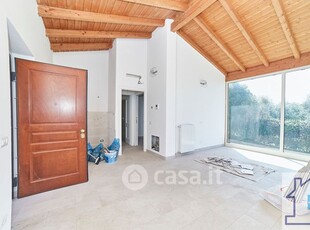 Villa in Affitto in Via Macchia dello Sterparo 31 a Frascati