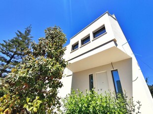 Villa in vendita a Bari Poggiofranco