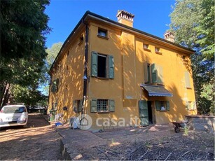 Villa in Vendita in Via Girolamo Beltrami 10 a Reggio Emilia