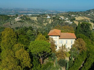 Prestigiosa villa di 600 mq in vendita Spoltore, Abruzzo