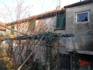 Appartamento da ristrutturare in vendita a Genova