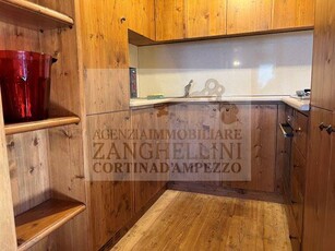 Appartamento in Affitto a Cortina d'Ampezzo