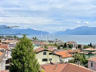 Appartamento in Vendita a Desenzano del Garda Desenzano del Garda - Centro