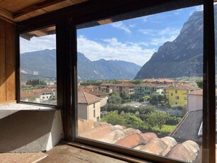 Appartamento in Vendita a Riva del Garda Varone