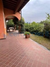 Appartamento Trilocale in ottime condizioni in vendita a Padenghe Sul Garda