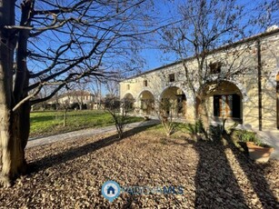 Casa Bi - Trifamiliare in Vendita a Casalserugo Casalserugo - Centro