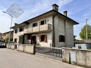 Casa Bi - Trifamiliare in Vendita a Cassola San Zeno