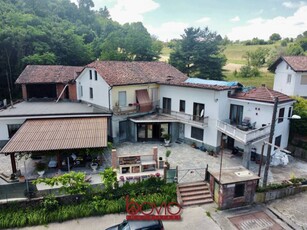 Casa Bi - Trifamiliare in Vendita a Gassino Torinese Gassino Torinese