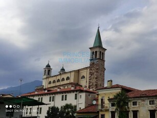 Casa Bi - Trifamiliare in Vendita a Schio Schio - Centro